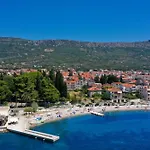By Osibov Private For Families And Groups With Pool * Kaštela