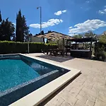 By Osibov Private For Families And Groups With Pool * Kaštela