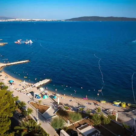 By Osibov, Near Split With Pool *