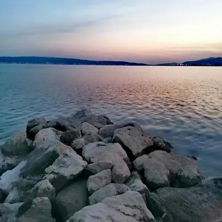 By Osibov, Near Split With Pool