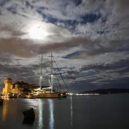 Rum i privatbostad By Osibov, Near Split With Pool Kaštela