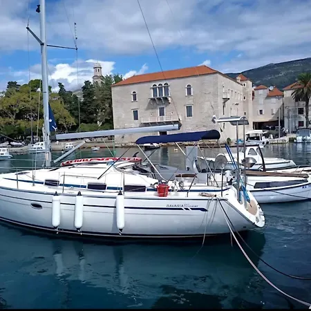 By Osibov, Near Split With Pool