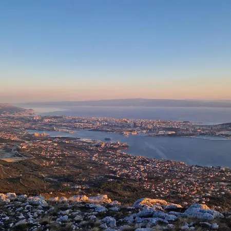 Ubytování v soukromí By Osibov, Near Split With Pool