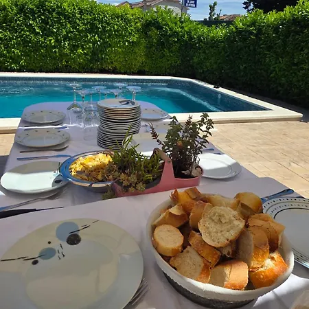 By Osibov Private For Families And Groups With Pool * Kaštela
