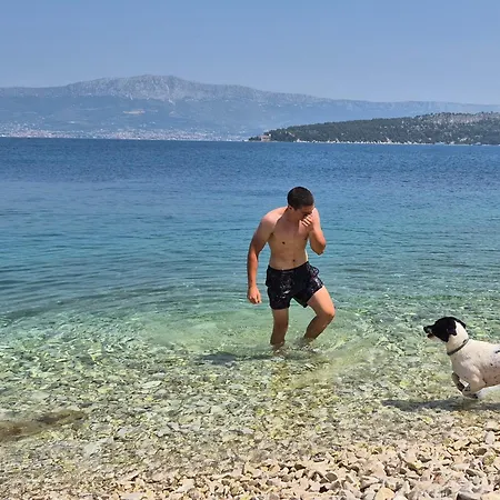 Ubytování v soukromí By Osibov, Near Split With Pool Kaštela