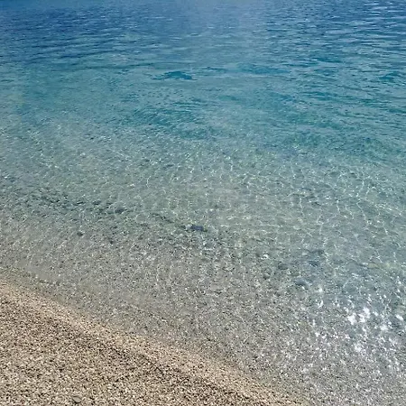 Δωμάτια σε οικογενειακή κατοικία By Osibov Private For Families And Groups With Pool *