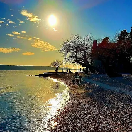 By Osibov Private For Families And Groups With Pool * Kaštela