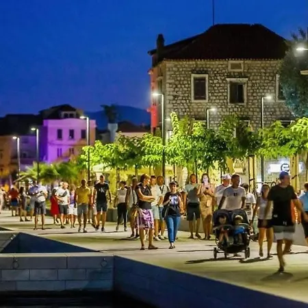 By Osibov Private For Families And Groups With Pool Δωμάτια σε οικογενειακή κατοικία Kaštela